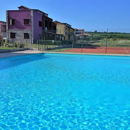 App. Ghedda With Common Pool Guest house 3*