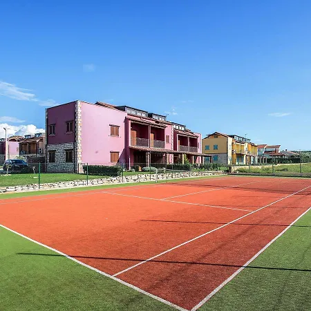 Pensión App. Ghedda With Common Pool 3*